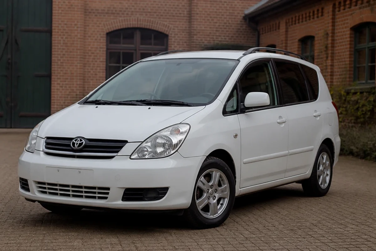 Toyota Corolla Verso 2002–2004