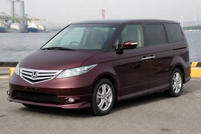 Honda Elysion 2004–2015