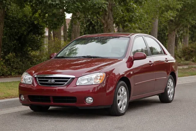 Kia Cerato 2003–2008