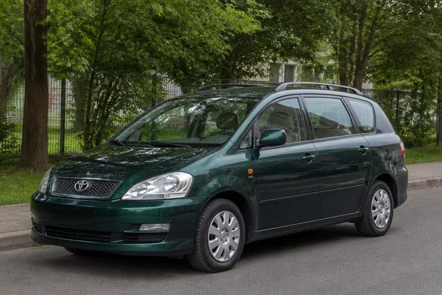 Toyota Avensis Verso