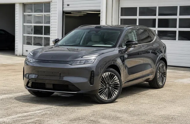 Lynk&Co 08