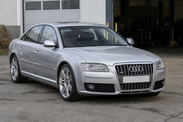 Audi S8 2006–2010